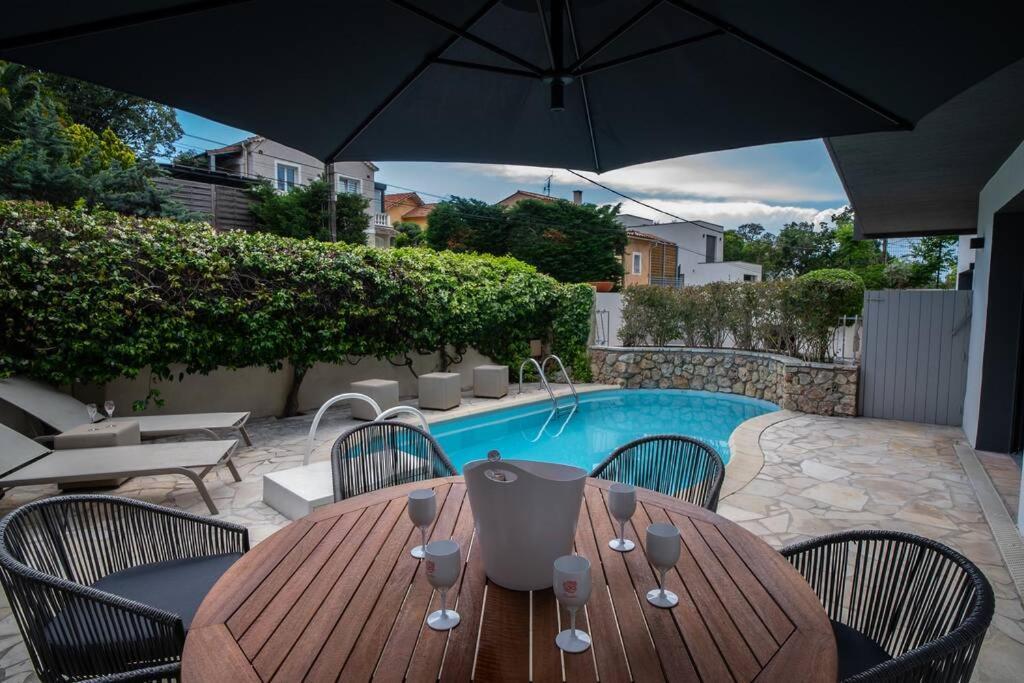 Rez De Villa De Charme-Piscine-3 Chambres 6 Pers Saint-Raphaël エクステリア 写真